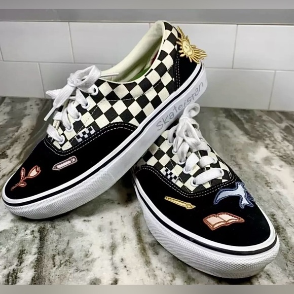 Size 8 - NWOT Vans Skate Era Skateistan Men’s Checkerboard Canvas Suede Shoes - Picture 1 of 7